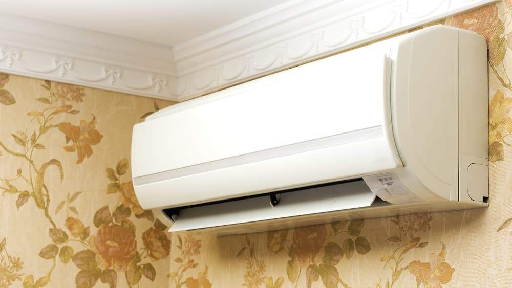 Featured image for post: Why Ductless Mini-Splits Are the Perfect Cooling Solution for Historic Alexandria Homes