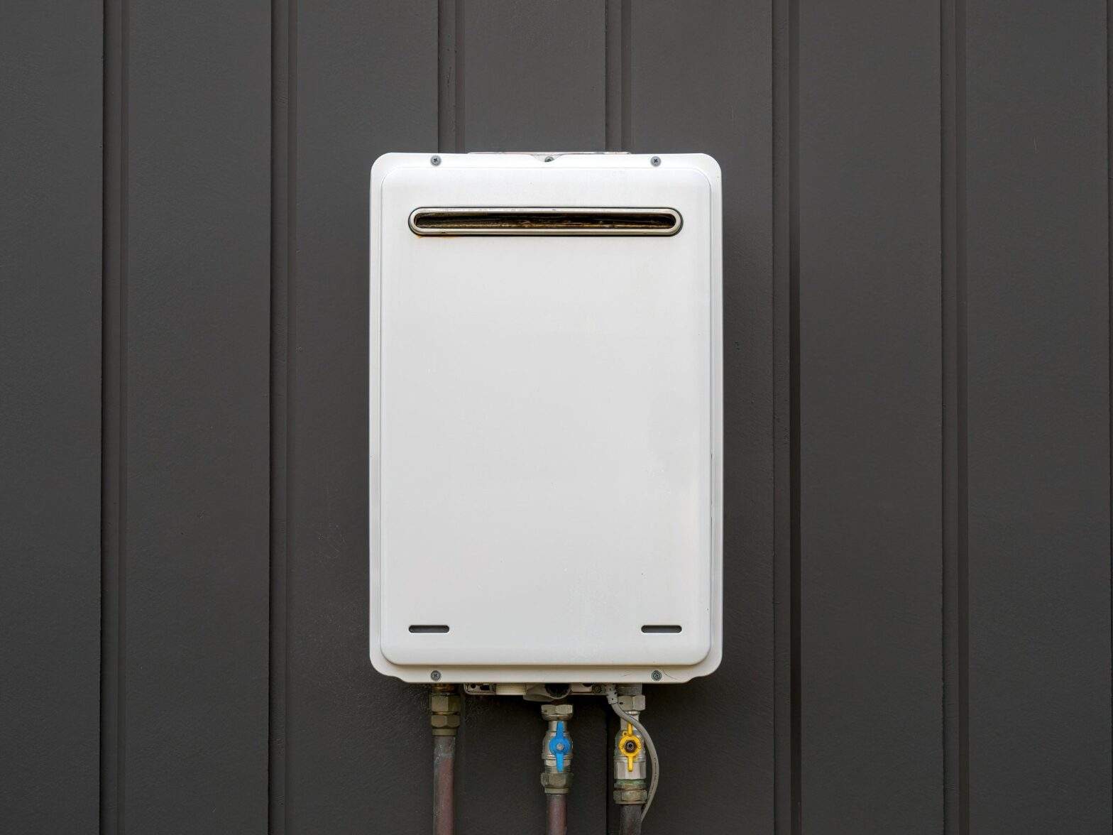 Featured image for post: Benefits of a Tankless Water Heater in Dallas, TX