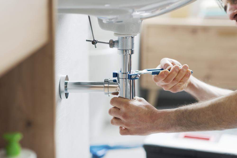 Featured image for post: 5 Common Bathroom Plumbing Problems & How to Avoid Them