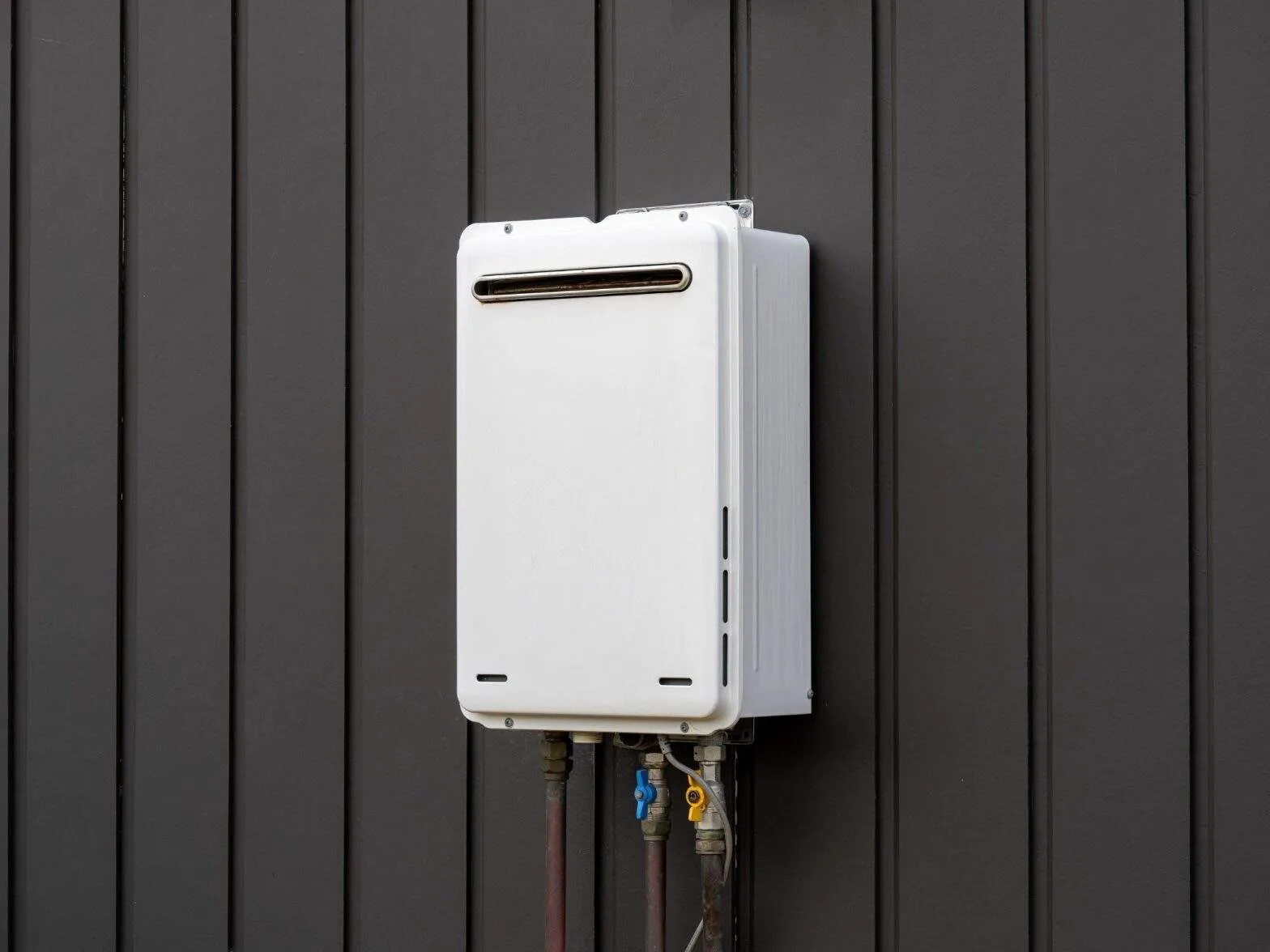 Featured image for post: Benefits of a Tankless Water Heater in Greensboro, NC